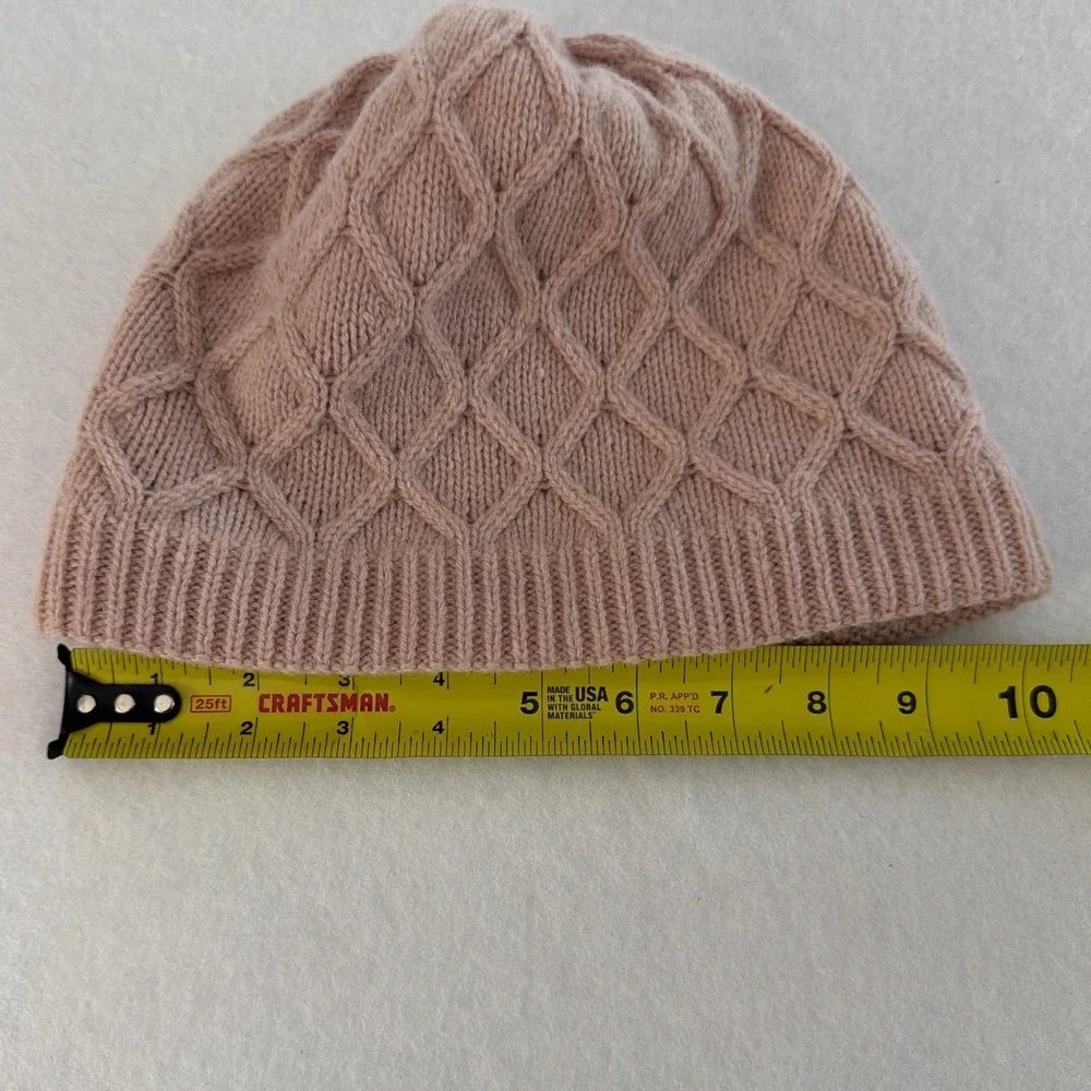 Patagonia Women Diamond Cable Knit Beanie Fuzzy Mauve Pink Wool Blend 28996 FA21